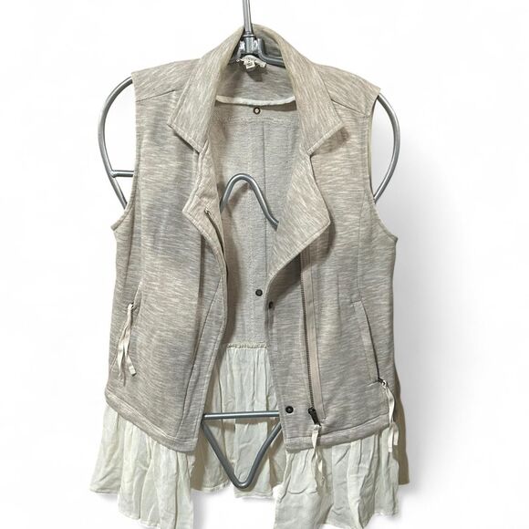 Women's Cream and Tan zip up vest - Picture 1 of 4